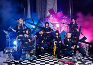 AVAMの妹分・1月デビューの個性派アイドルVVSiS、デビュー曲「迷子センター」が『ええじゃないか!!』エンディングテーマに決定